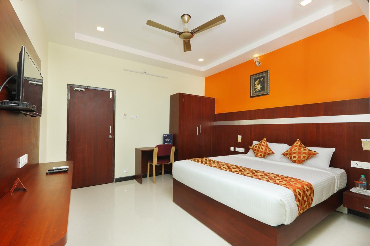 Oyo 15115 Hotel Ramcharan Residency Tirupati Exteriör bild
