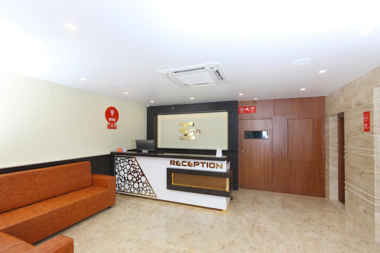 Oyo 15115 Hotel Ramcharan Residency Tirupati Exteriör bild