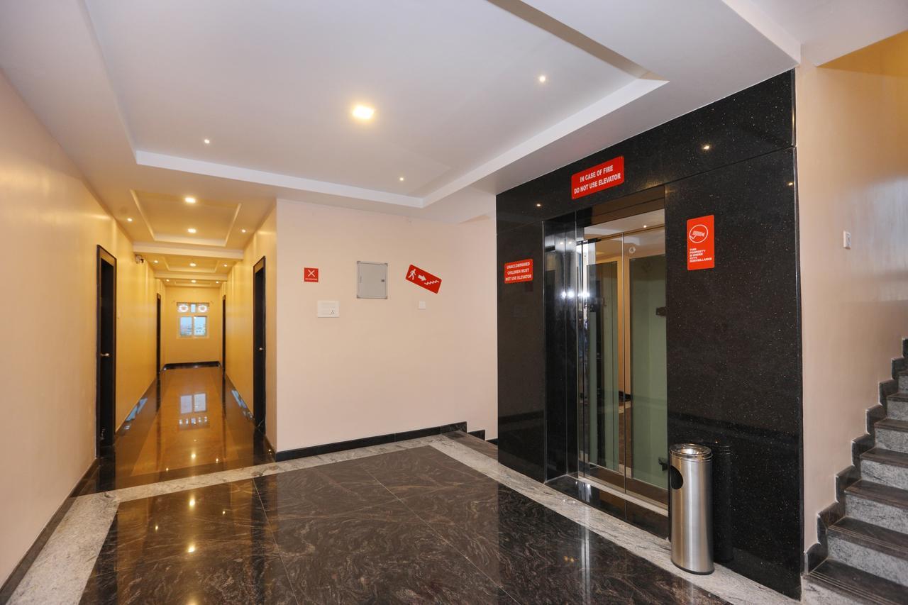 Oyo 15115 Hotel Ramcharan Residency Tirupati Exteriör bild